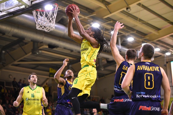 V priamom súboji o druhé miesto víťazstvo Levíc nad Svitom